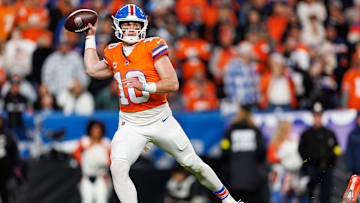 Las Vegas Raiders v Denver Broncos - NFL 2025