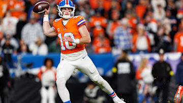 Las Vegas Raiders v Denver Broncos - NFL 2025