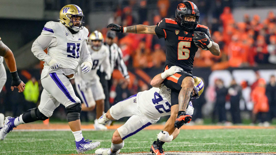 Nov 18, 2023; Corvallis, Oregon, USA; Oregon State Beavers running back Damien Martinez (6) runs the ball during the third quarter against the Washington Huskies at Reser Stadium. Mandatory Credit: Craig Strobeck-USA TODAY Sports