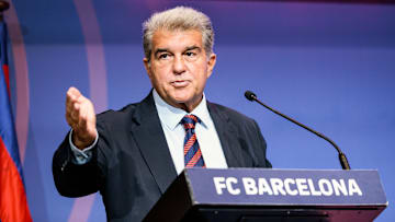 Joan Laporta se frotte déjà les mains au Barça.
