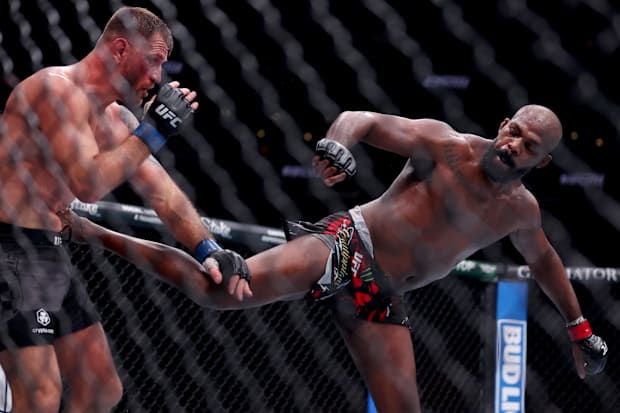 Alex Pereira details fight talks with Jon Jones, comments on Tom Aspinall matchup