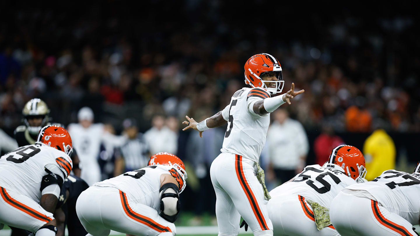 Who are the announcers and referees for Browns v. Steelers in Week 12?