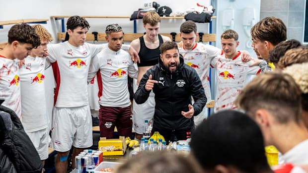 Half-time team talk RB Leipzig.