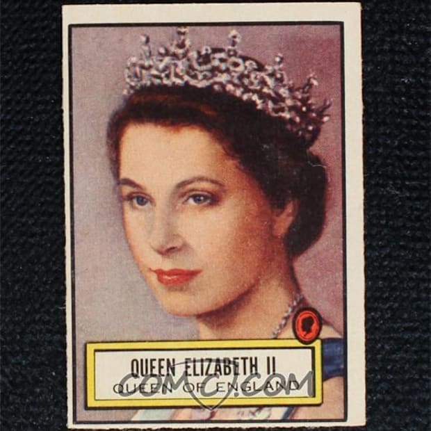1952 Topps Look ‘n See #104 Queen Elizabeth II
