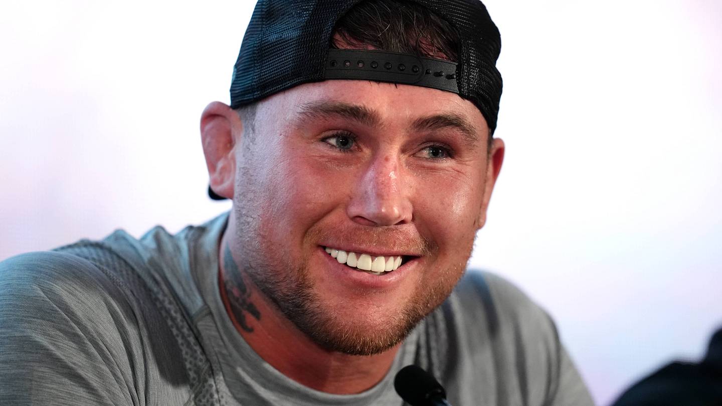 Darren Till Offers Hilarious Apology to Tyson Fury’s Father for Tommy Fury Fight