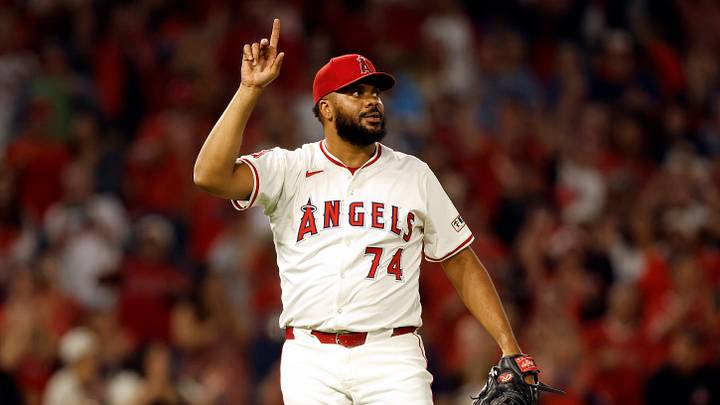 Houston Astros v Los Angeles Angels
