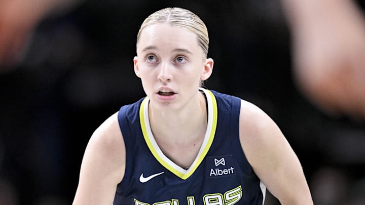 Jun 27, 2025; Dallas, Texas, USA; Dallas Wings guard Paige Bueckers (5) in action during the game between the Dallas Wings and the Indiana Fever at the American Airlines Center. Mandatory Credit: Jerome Miron-Imagn Images Jun 27, 2025; Dallas, Texas, USA; Dallas Wings guard Paige Bueckers (5) in action during the game between the Dallas Wings and the Indiana Fever at the American Airlines Center. Mandatory Credit: Jerome Miron-Imagn Images