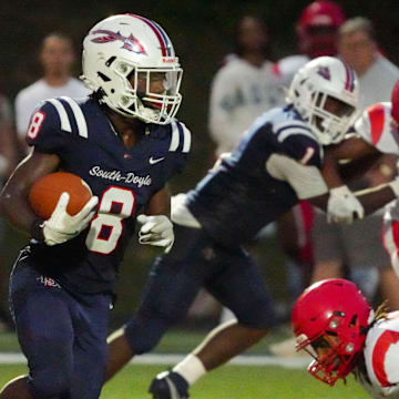 South-Doyle's Jeremiah Smith (8) runs the ball during a TSSAA high school football game between against Austin-East on August 22, 2025, in Knoxville, Tennessee.