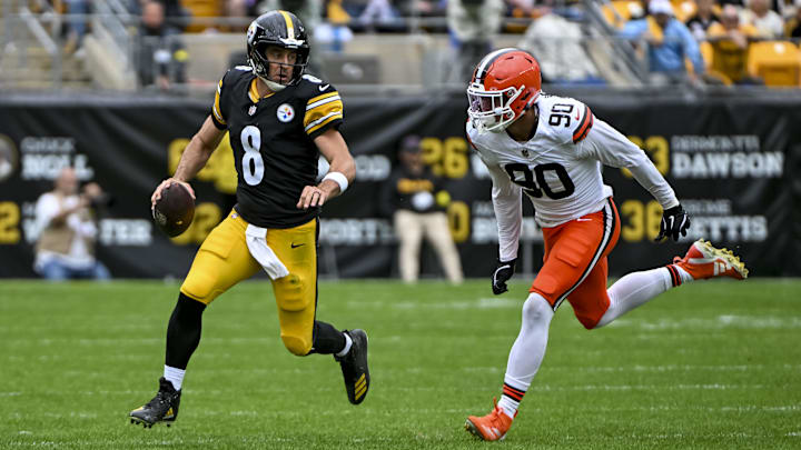 Browns defensive end Joe Tryon-Shoyinka was traded to the Bears on Tuesday. Browns defensive end Joe Tryon-Shoyinka was traded to the Bears on Tuesday.