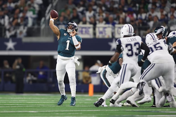 Philadelphia Eagles quarterback Jalen Hurts throws a pass in the first quarter against the Dallas Cowboys