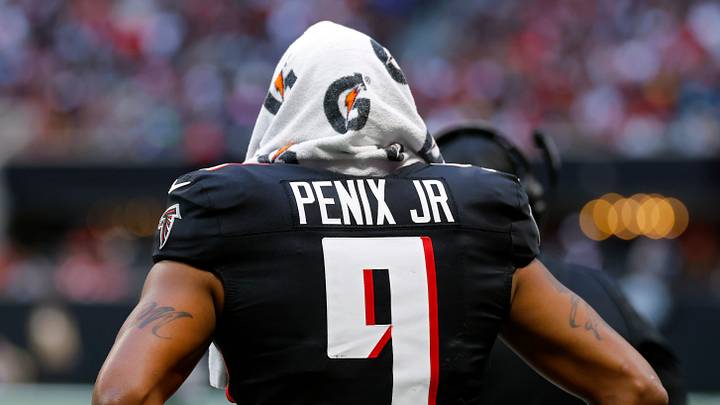 Carolina Panthers v Atlanta Falcons - NFL 2025