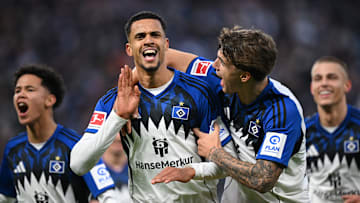 Robert Glatzel bejubelt sein erstes Bundesliga-Tor für den HSV