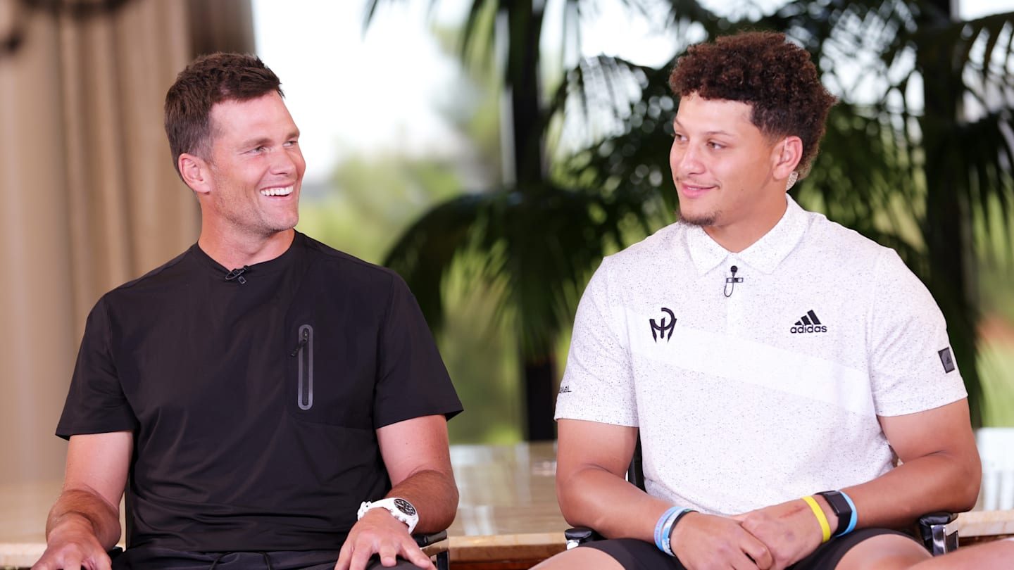How does Patrick Mahomes compare to Hall of Famer QBs so far?