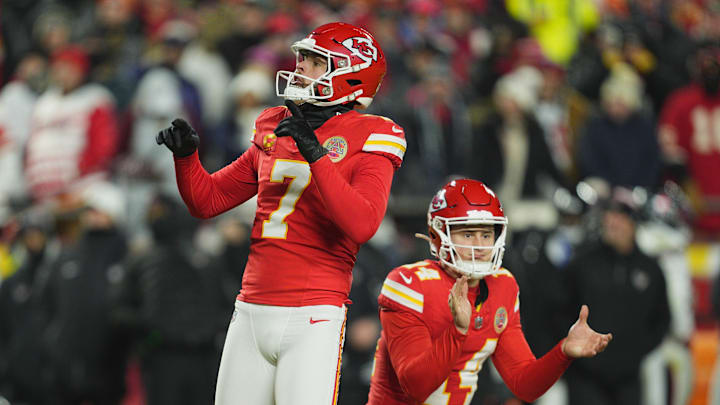 Jan 18, 2025; Kansas City, Missouri, USA; Kansas City Chiefs place kicker Harrison Butker (7) reacts after kicking a 27 yard field goal from the hold of punter Matt Araiza (14) against the Houston Texans during the fourth quarter of a 2025 AFC divisional round game at GEHA Field at Arrowhead Stadium. Mandatory Credit: Jay Biggerstaff-Imagn Images Jan 18, 2025; Kansas City, Missouri, USA; Kansas City Chiefs place kicker Harrison Butker (7) reacts after kicking a 27 yard field goal from the hold of punter Matt Araiza (14) against the Houston Texans during the fourth quarter of a 2025 AFC divisional round game at GEHA Field at Arrowhead Stadium. Mandatory Credit: Jay Biggerstaff-Imagn Images