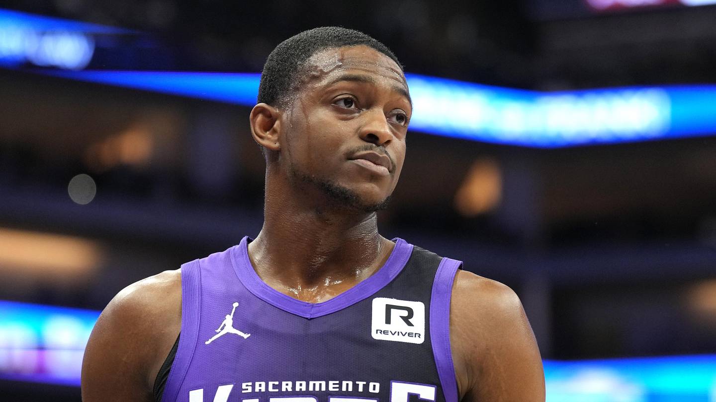 Kings' De'Aaron Fox weist Berichte über Probleme mit Mike Brown in einem ...