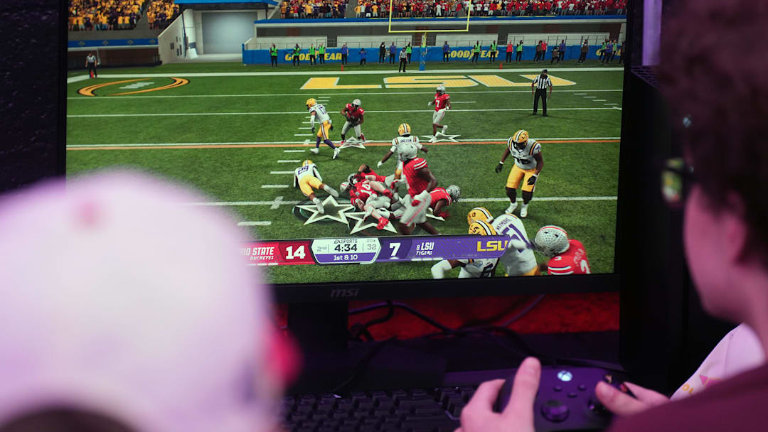 Louisville’s Miller Moss and several of his teammates stopped by Olympus Gaming Lounge to play EA Sports College Football 26 with fans for a meet and greet. 
July 11, 2025