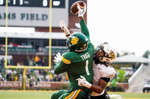 Baylor Bears tight end Michael Trigg (1). 
