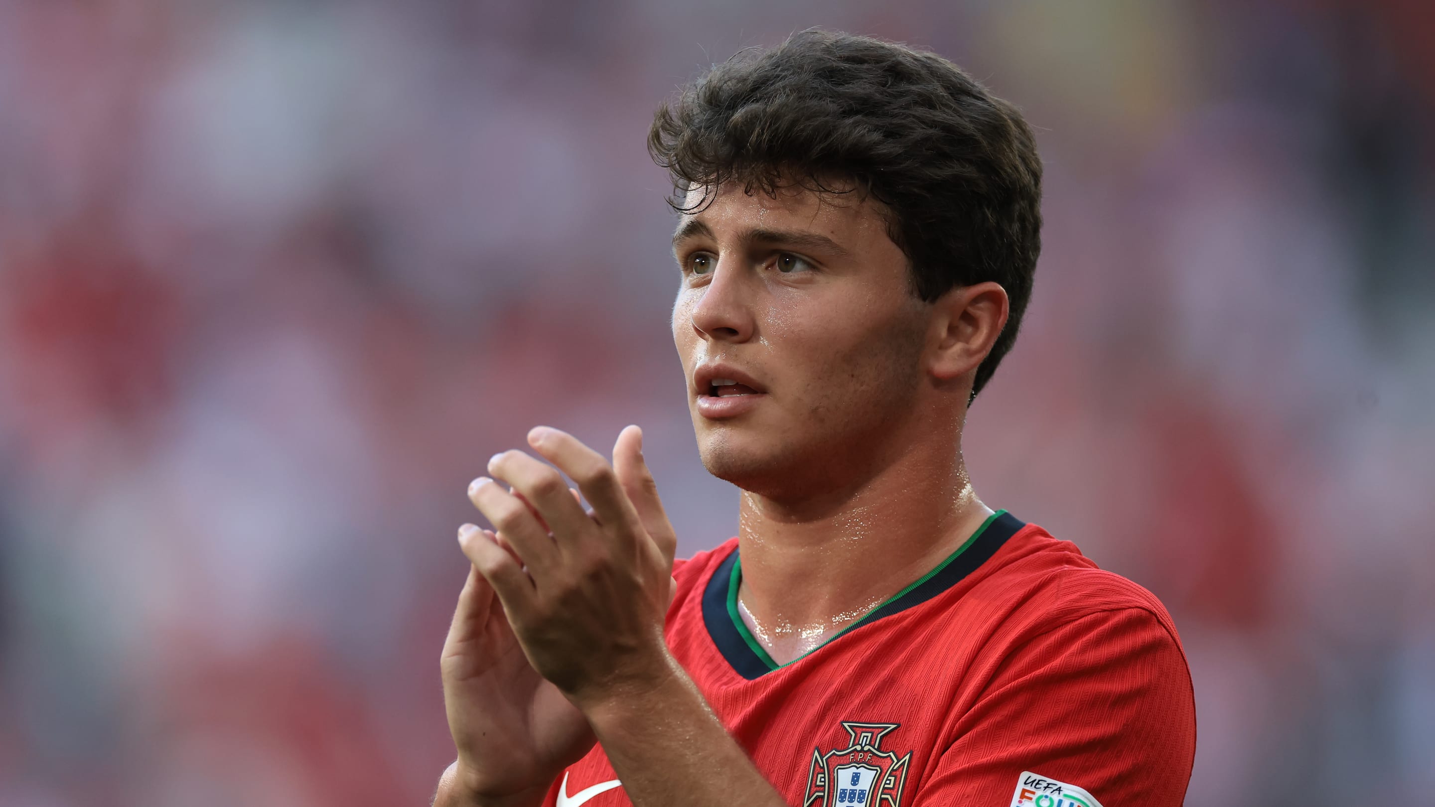Mercato PSG : Accord trouvé pour l'arrivée de Joao Neves, un joueur intégré dans l'opération