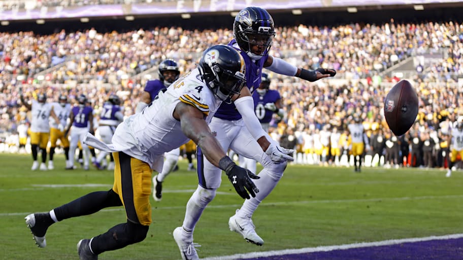 Baltimore Ravens cornerback Marlon Humphrey breaks up a pass intended for Pittsburgh Steelers wide receiver DK Metcalf.