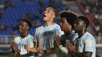 Grêmio mandou na partida contra o Riestra
