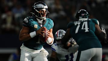 Philadelphia Eagles v Dallas Cowboys