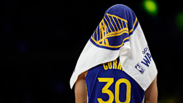 Golden State Warriors v Los Angeles Lakers