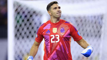 Emi Martinez came up clutch for Argentina