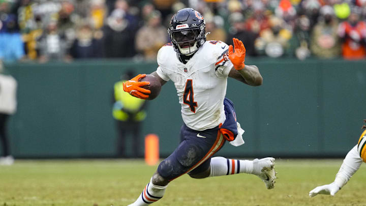 Jan 5, 2025; Green Bay, Wisconsin, USA;  Chicago Bears running back D'Andre Swift (4) during the game against the Green Bay Packers at Lambeau Field. Mandatory Credit: Jeff Hanisch-Imagn Images