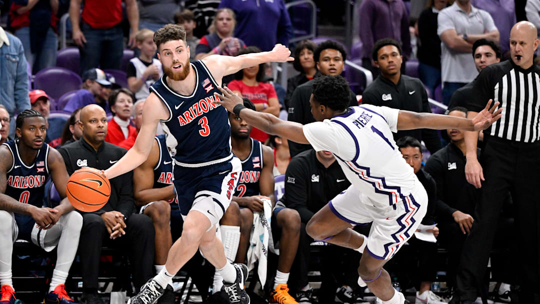 Arizona Wildcats guard Anthony Dell'orso