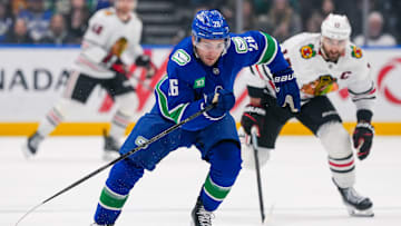 Chicago Blackhawks v Vancouver Canucks