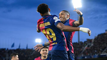 TOPSHOT-FBL-EUR-C1-BARCELONA-BENFICA