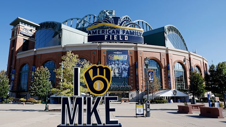 Wild Card Series - New York Mets v Milwaukee Brewers - Game 2