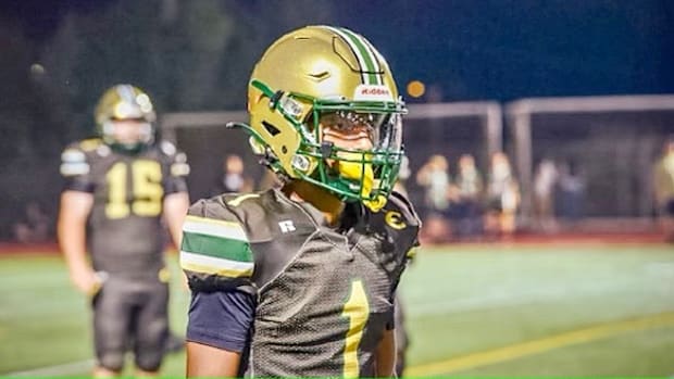 Evergreen junior Terrance Saryon is one of the top receiver prospects in Washington in the class of 2026.