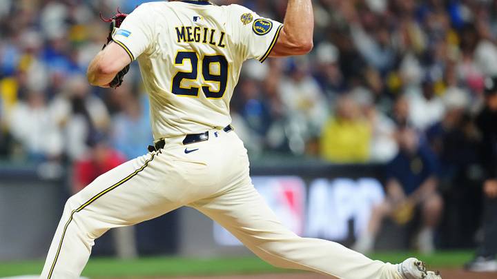 Championship Series - Los Angeles Dodgers v Milwaukee Brewers - Game 1