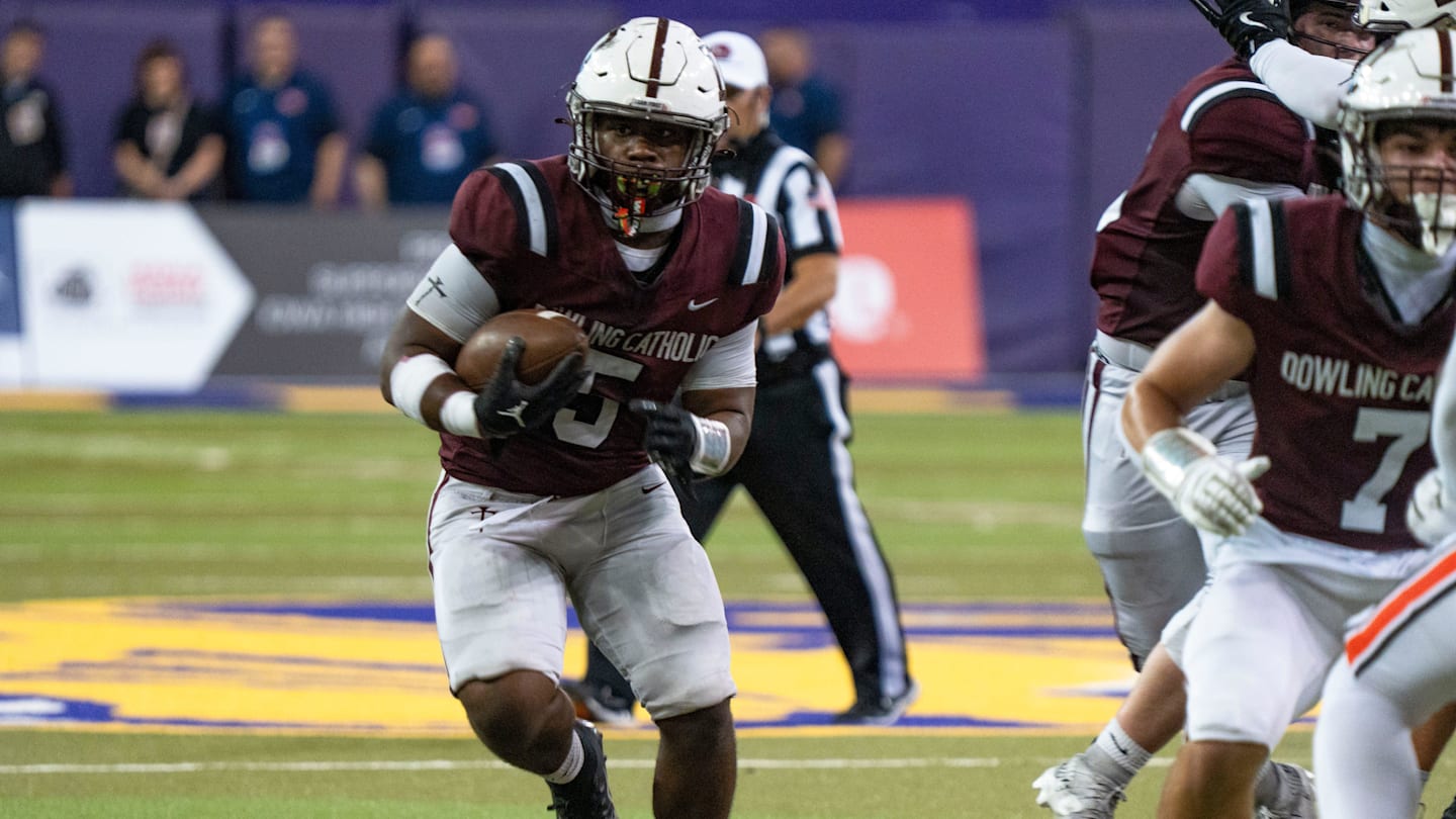 Ian Middleton Tabbed Gatorade Iowa Football Player Of The Year