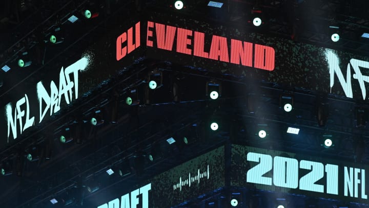 2022 NFL Draft order through Week 8 of the 2021 NFL season. 2022 NFL Draft order through Week 8 of the 2021 NFL season.