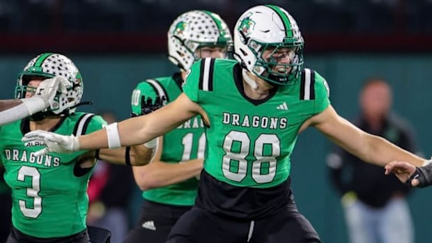 Southlake Carroll (Texas) High School tight end Jack Van Dorselaer is committed to play college football for Tennessee.