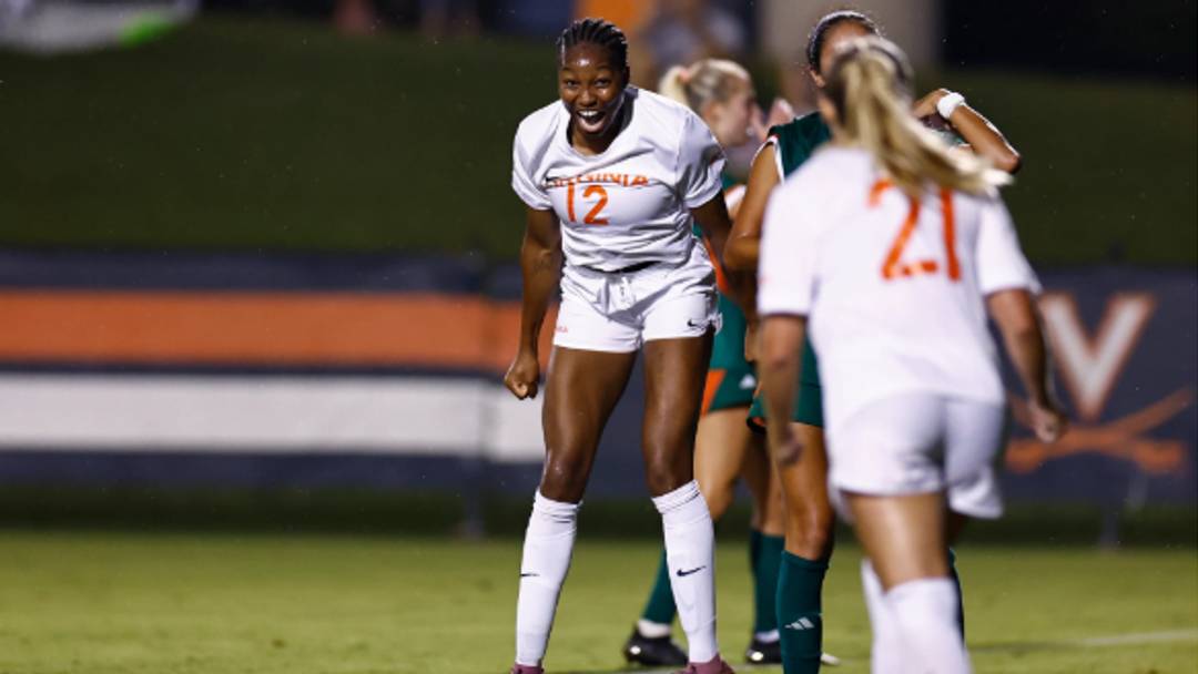 Aniyah Collier exults after scoring game winner vs Miami