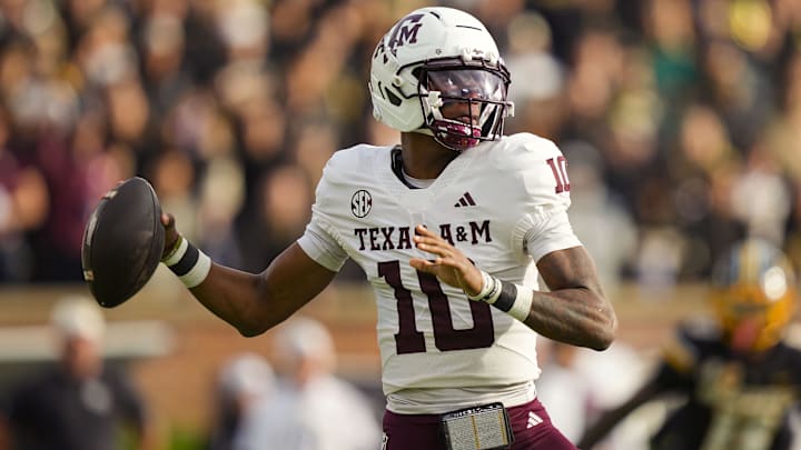Texas A&M Aggies quarterback Marcel Reed (10)