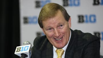 Oct 9, 2025; Rosemont, IL, USA; Oregon head coach Dana Altman speaks during Big Ten Men’s Basketball Media Days at the Donald E. Stephens Convention Center. Mandatory Credit: Talia Sprague-Imagn Images