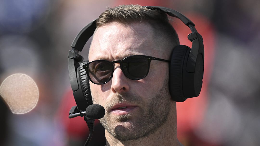 Oct 13, 2024; Baltimore, Maryland, USA; Washington Commanders offensive coordinator Kliff Kingsbury on the sidelines during the first half against the Baltimore Ravens at M&T Bank Stadium. Mandatory Credit: Tommy Gilligan-Imagn Images Oct 13, 2024; Baltimore, Maryland, USA; Washington Commanders offensive coordinator Kliff Kingsbury on the sidelines during the first half against the Baltimore Ravens at M&T Bank Stadium. Mandatory Credit: Tommy Gilligan-Imagn Images