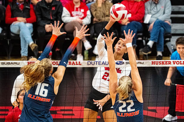 Nebraska Cornhuskers outside hitter Harper Murray (27) attacks against Illinois.