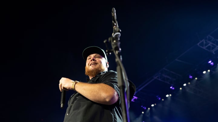 Jul 19, 2024; East Rutherford, NJ, USA; Luke Combs performs at Metlife Stadium.