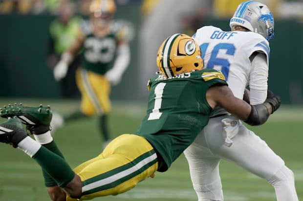 Micah Parsons flies in to sack Jared Goff