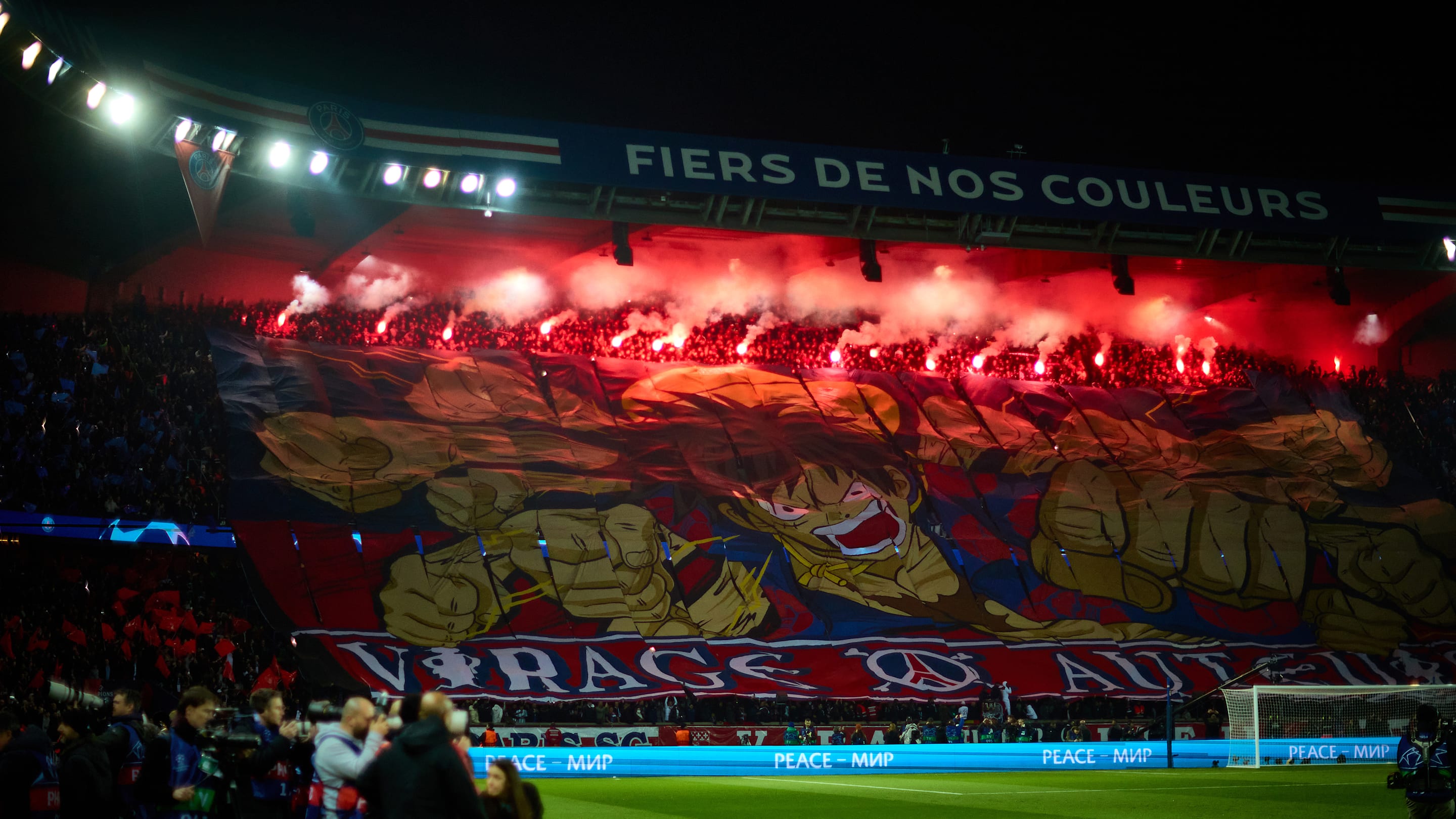 Le PSG lance une offre improbable pour voir ses matchs depuis le lit d'une chambre d'hôtel au Parc des Princes