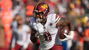 Washington Commanders running back Brian Robinson Jr. (8)
