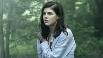 Alexandra Daddario as Dr. Rowan Fielding - Mayfair Witches Season 1, Episode 8 - Photo Credit: Alfonso Bresciani/AMC