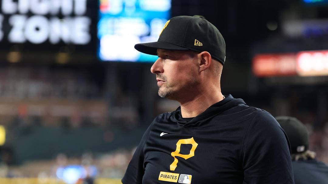 Pittsburgh Pirates manager Don Kelly against the Arizona Diamondbacks at Chase Field. Mandatory Credit: Mark J. Rebilas-Imagn Images Pittsburgh Pirates manager Don Kelly against the Arizona Diamondbacks at Chase Field. Mandatory Credit: Mark J. Rebilas-Imagn Images