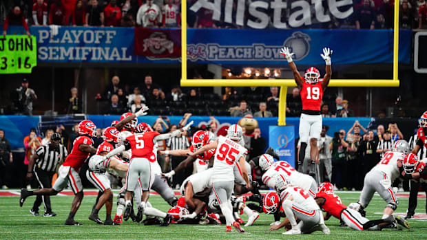 Ohio State Buckeyes place kicker Noah Ruggles 