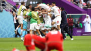 Letal nos acréscimos, o Irã impôs uma amarga derrota para o País de Gales na abertura da segunda rodada da Copa do Mundo